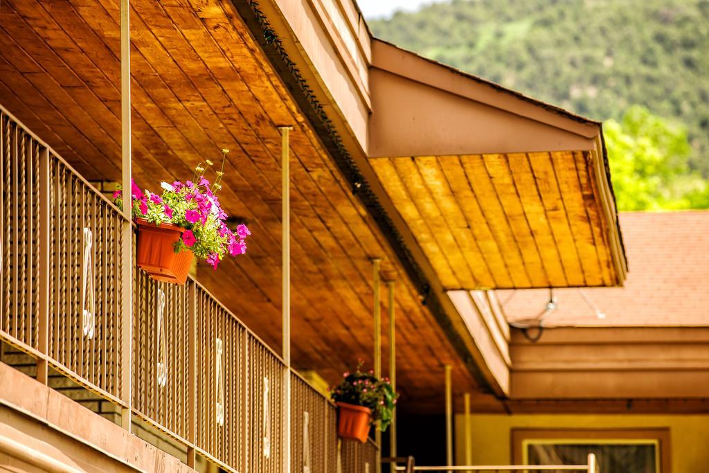 Glenwood Springs Inn Exterior photo